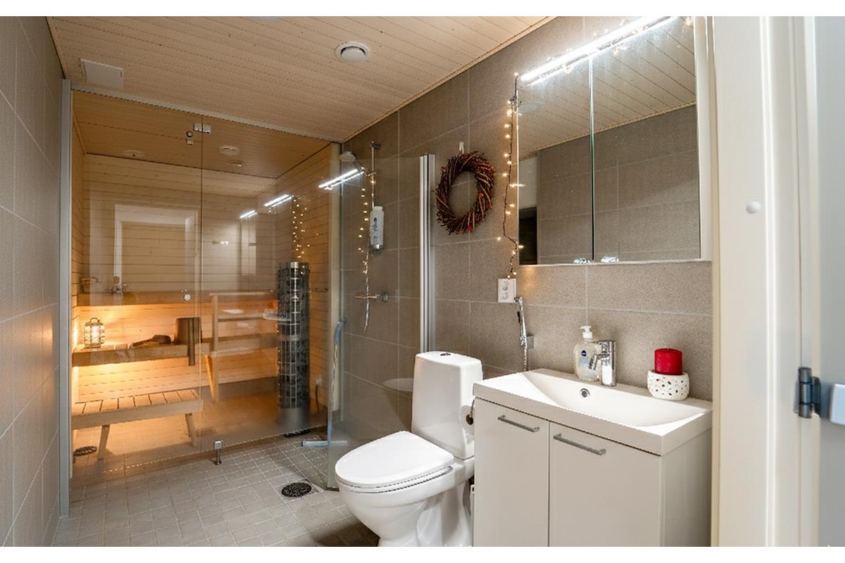 Junior Sauna Elf Suite, image 4